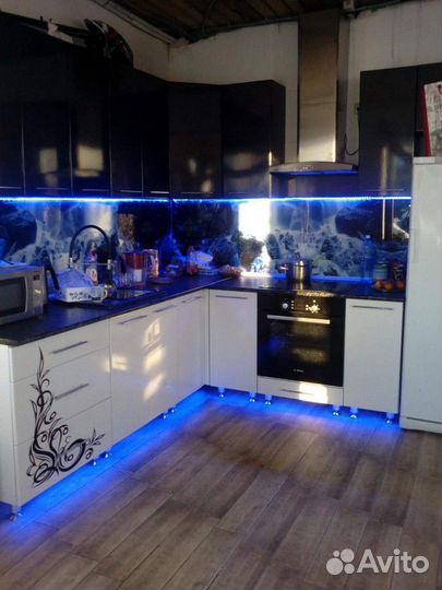 Фартук стеклянный для кухни