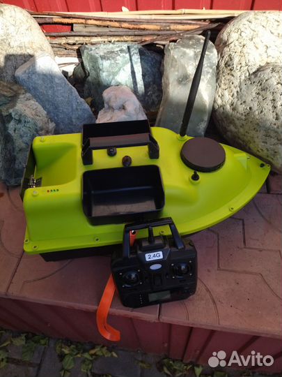 Прикормочный кораблик с gps бу