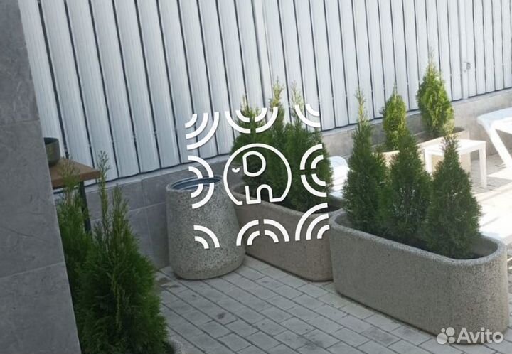 Цветник бетонный «Сицилия» у производства