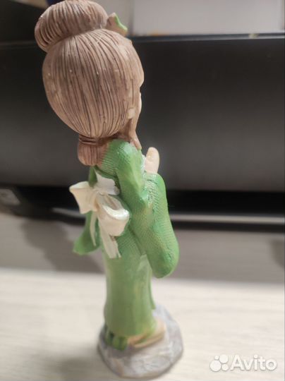 Статуэтка гейши