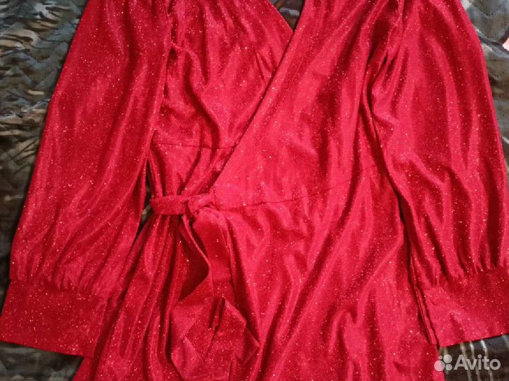 Платье праздничное женское