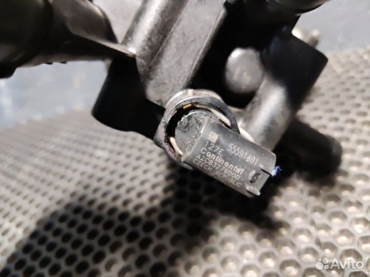 Корпус термостата Opel Astra J A18XER 2012