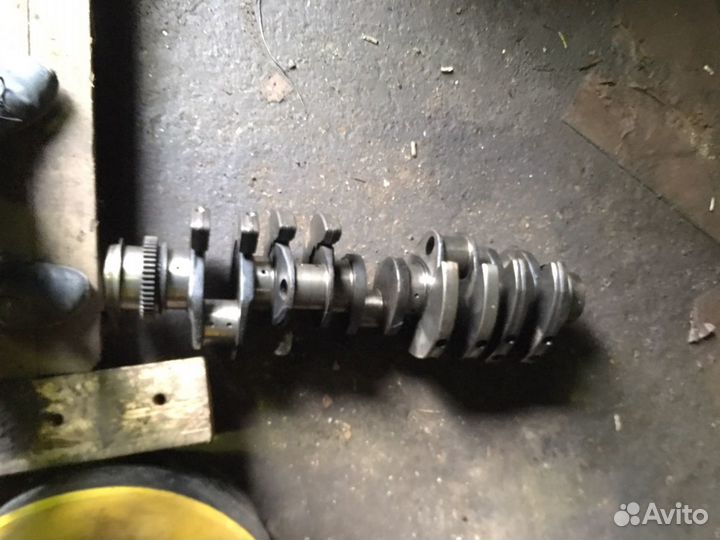 Коленвал Isuzu 10pe1, 10pd1