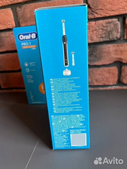 Электрическая зубная щетка Braun Oral-B Pro1