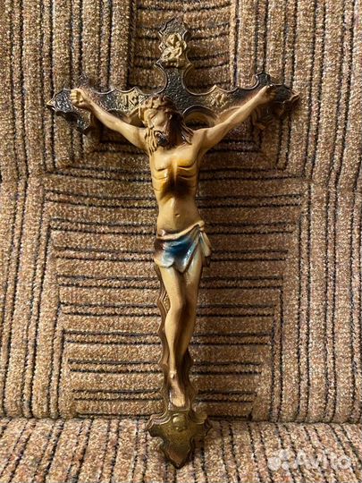 Статуэтка на стену: Распятие Иисуса