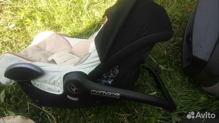 Автолюлька maxi cosi + база