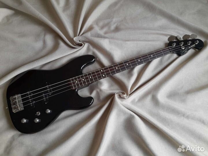 Бас гитара squier contemporary bass Japan 80е