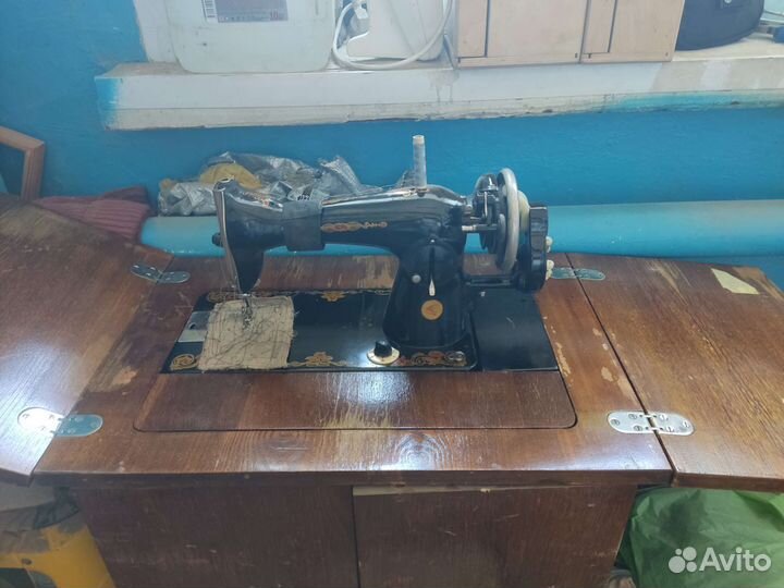 Швейная машинка