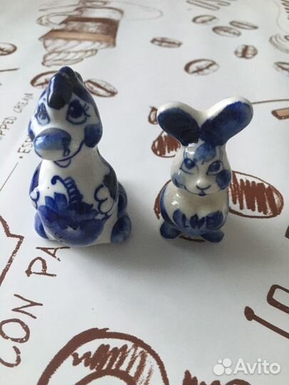 Фигурки дракона и зайца