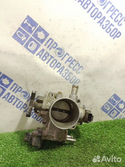 Дроссельная заслонка Toyota Avensis универсал 1.8