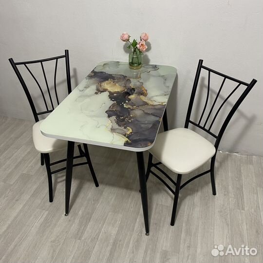 Кухонный стол с фотопечатью