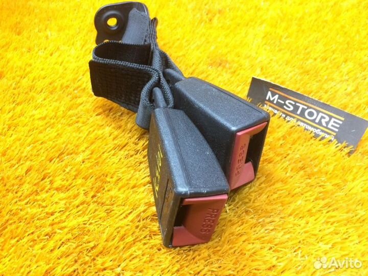 Замок ремня безопасности задний Mercedes-Benz