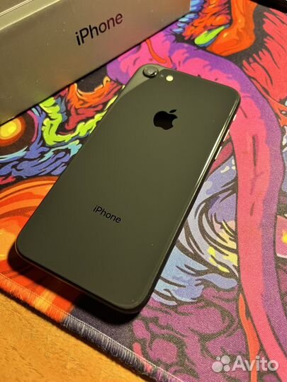 iPhone 8, 64 ГБ