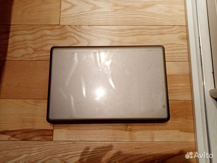 Ноутбук hp 635 + фирменный кейс