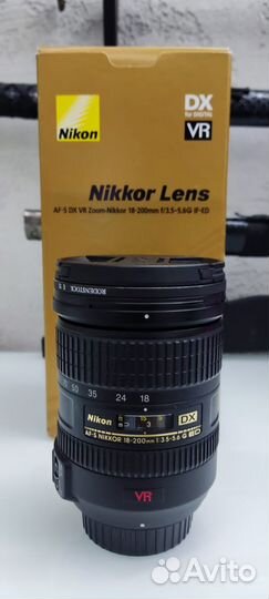 Объектив Nikon 18-200mm f/3.5-5.6G