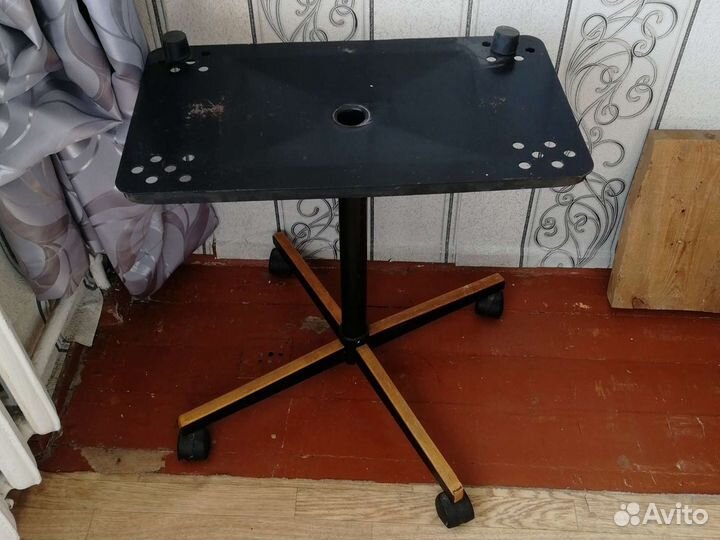 Подставка для телевизора