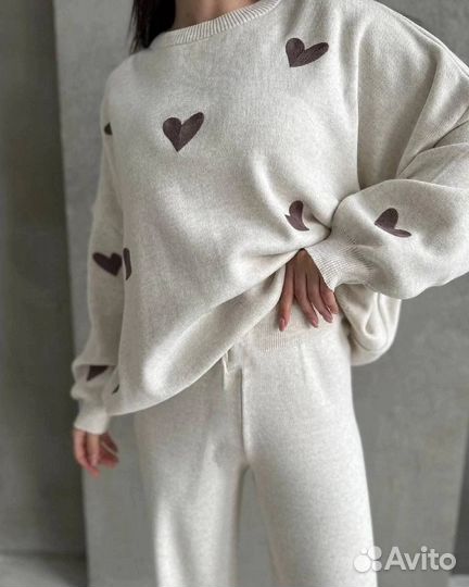 Стильный теплый костюм