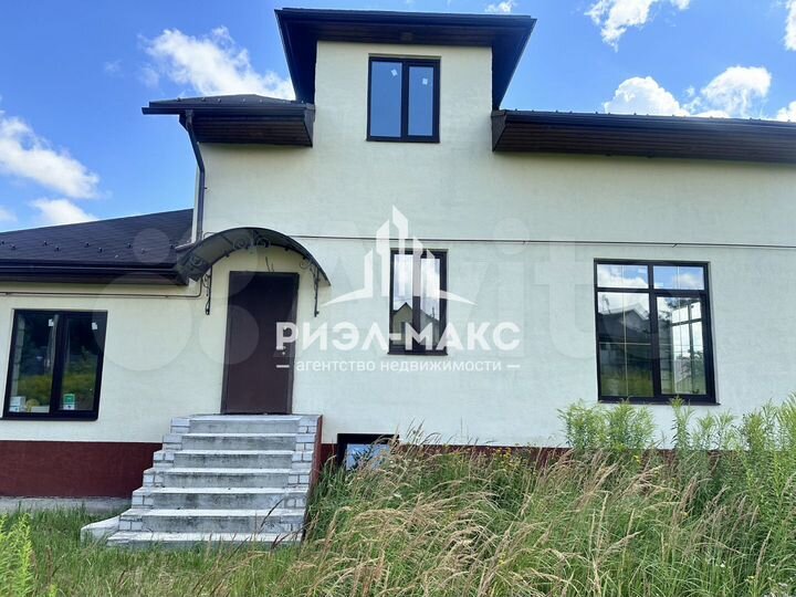 Дом 268 м² на участке 12 сот.