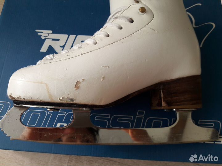 Фигурные коньки Risport RF3 Pro 23,5 + MK Profes