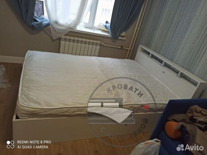 Кровать
