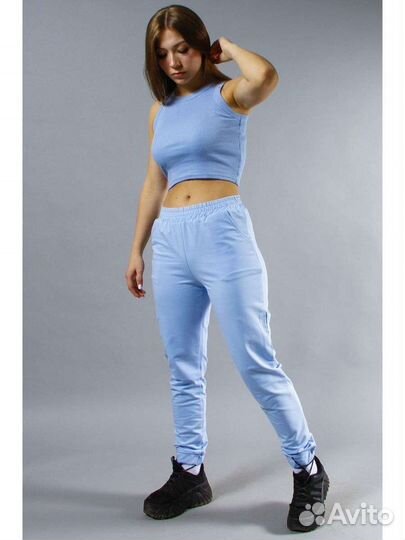 Новый Костюм р.44