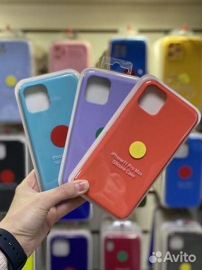 Чехлы на iPhone, ремешки на Apple Watch