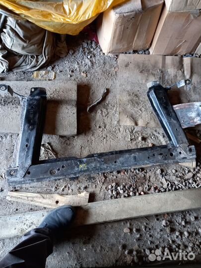 Передний подрамник на рено меган 2 1.6 16