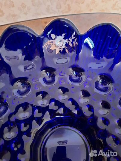 Ваза из синего стекла с золотом новая
