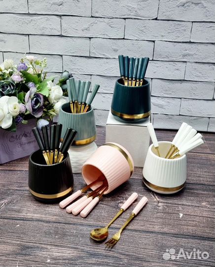 Набор десертных столовых приборов