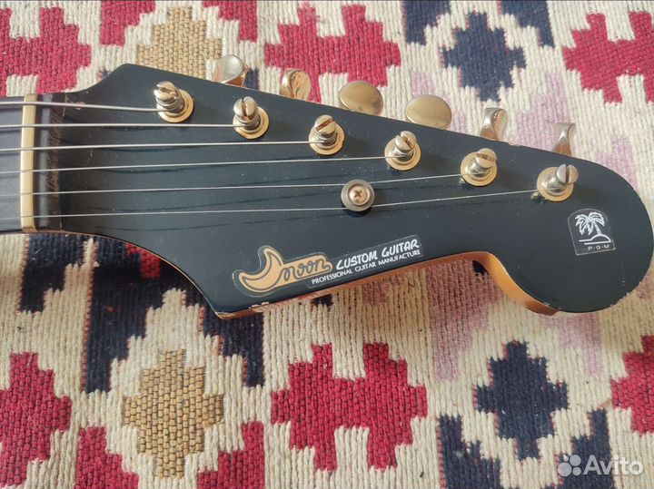 Moon guitars exotic wood strat