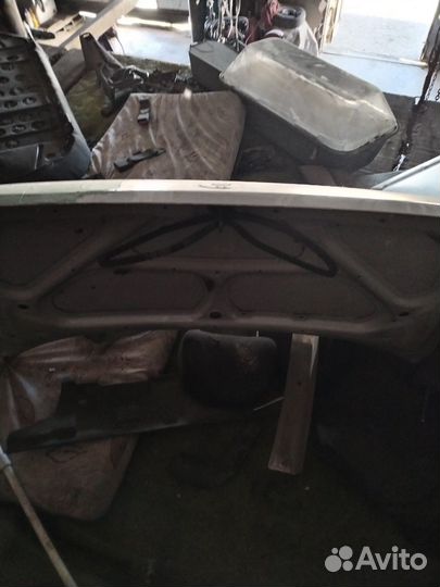 Крышка багажника Тойота cresta