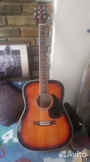 Акустическая гитара
