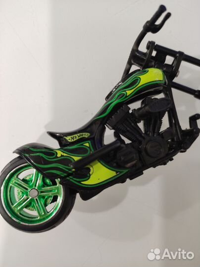Модель мотоцикла Hot wheels