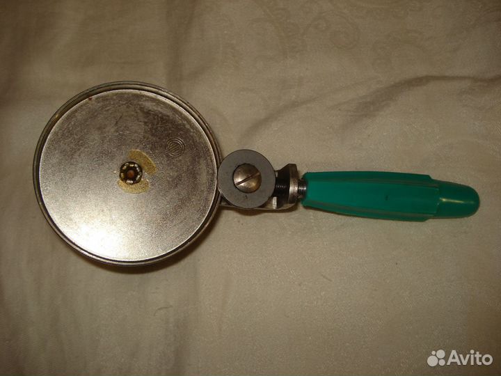 Машинка закаточная для консервирования