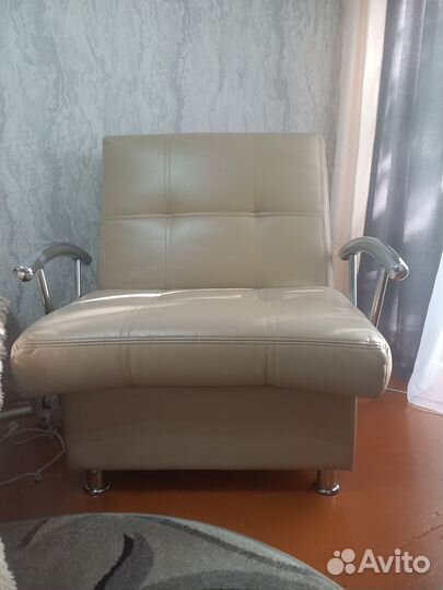 Кресло кожаное