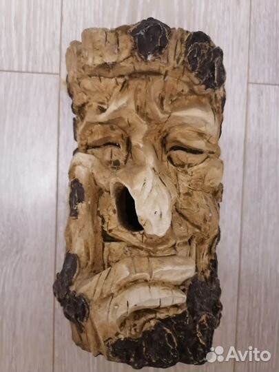 Кормушка для птиц и белок