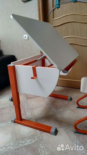 Растущая парта-трансформер и растущий стул