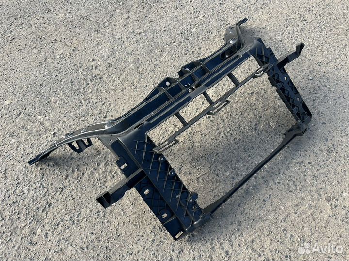 Рамка радиатора Ford Fusion (03-12)