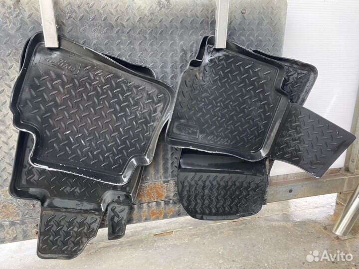 Автомобильные коврики резиновые Civic