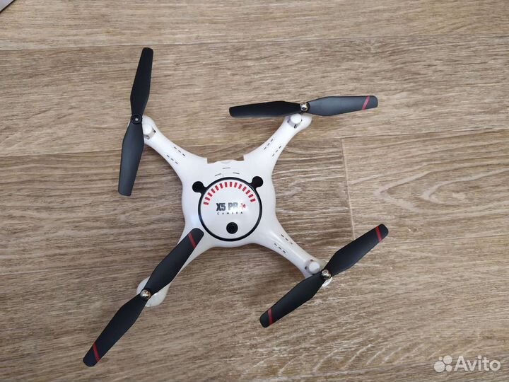 Квадрокоптер с камерой Skymoto x5 pro