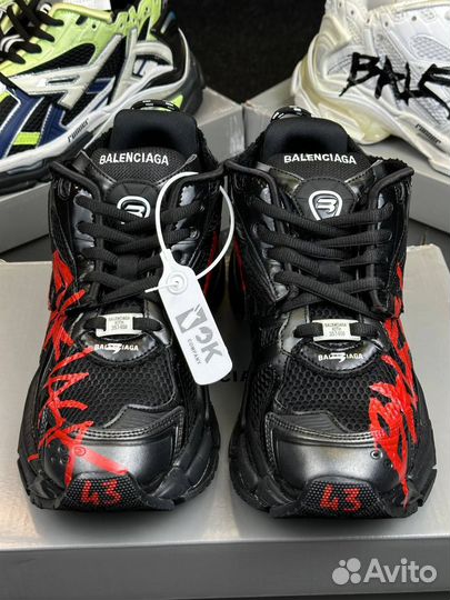 Кроссовки Balenciaga Runner Red Graffiti Black