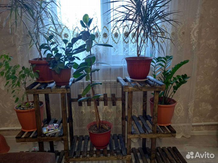 Подставка для цветов напольная