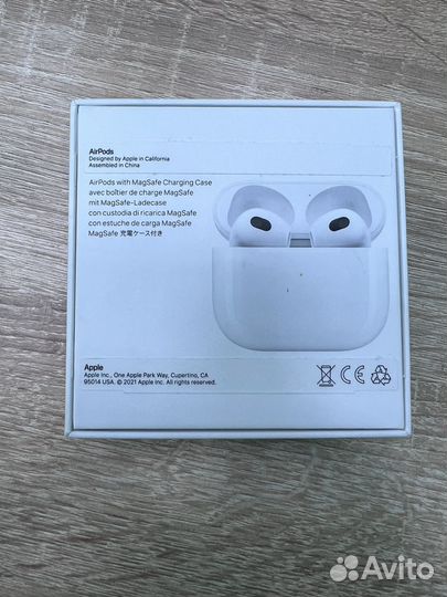 Продам кейс Airpods 3 оригинал