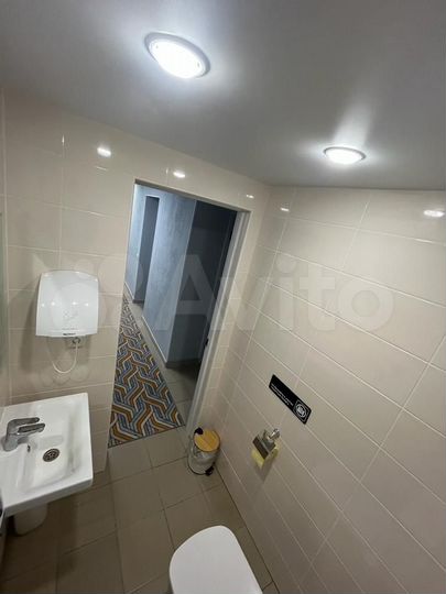 Свободного назначения, 200 м²