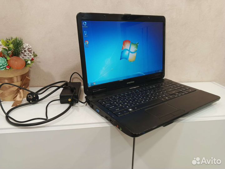 Шустрый ноутбук eMachines Интел 2 ядра 3 Гб