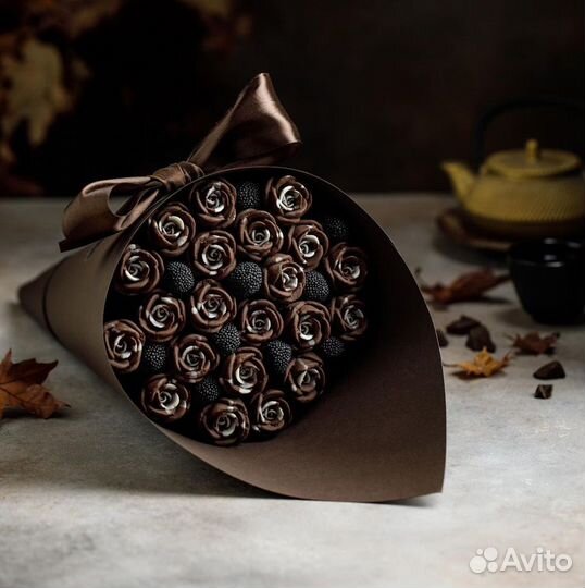 Съедобные шоколадные розы из молочного шоколада