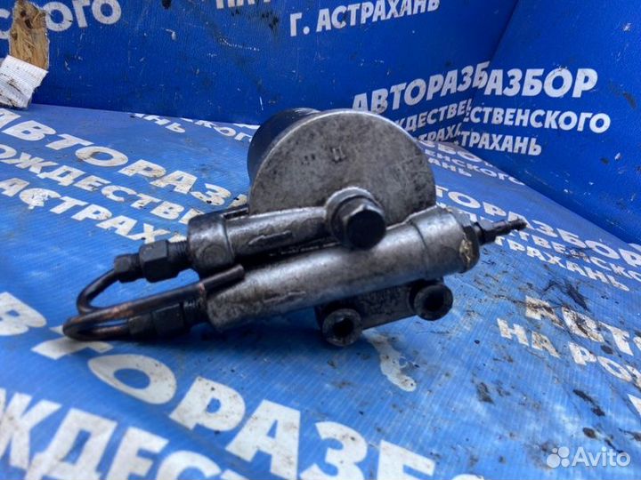 Корпус топливного фильтра. Chevrolet Lumina Apv