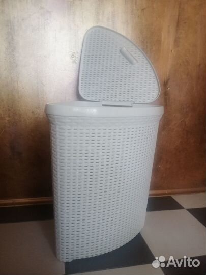 Корзина для белья угловая