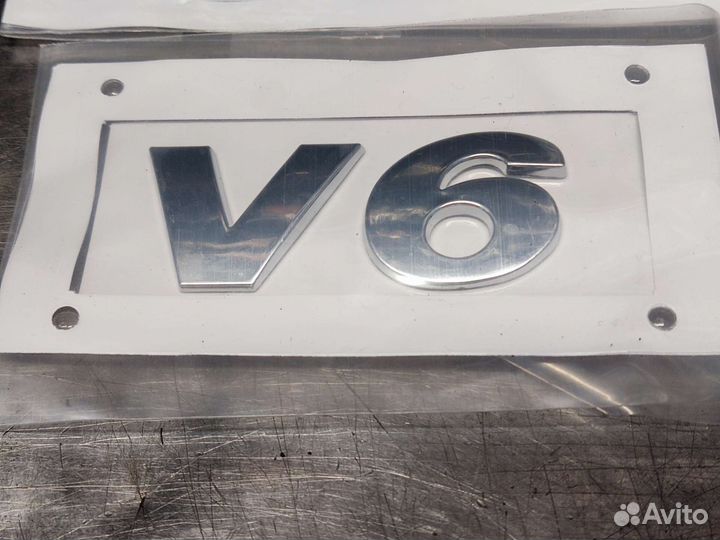 Надпись крышки багажника VW *Touareg V6 TDI*