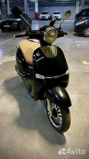 Скутер Minsk Vesna 125 + шлем, gps, цепь, чехол